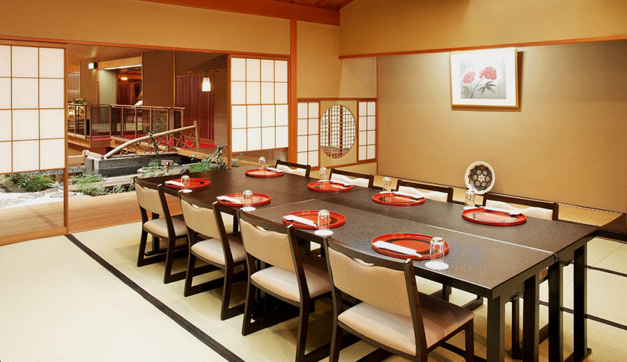 個室臨庭料亭「浮城」